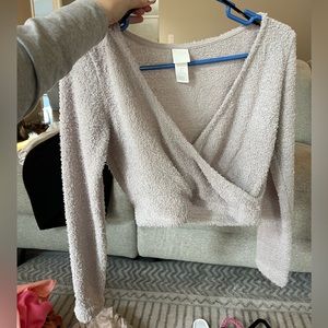 H&M Cross Crop Sweater Top, size small